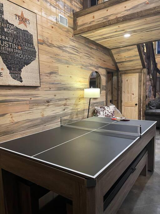 The Big Tex Luxury Cabin Is Epic Broken Bow Ngoại thất bức ảnh