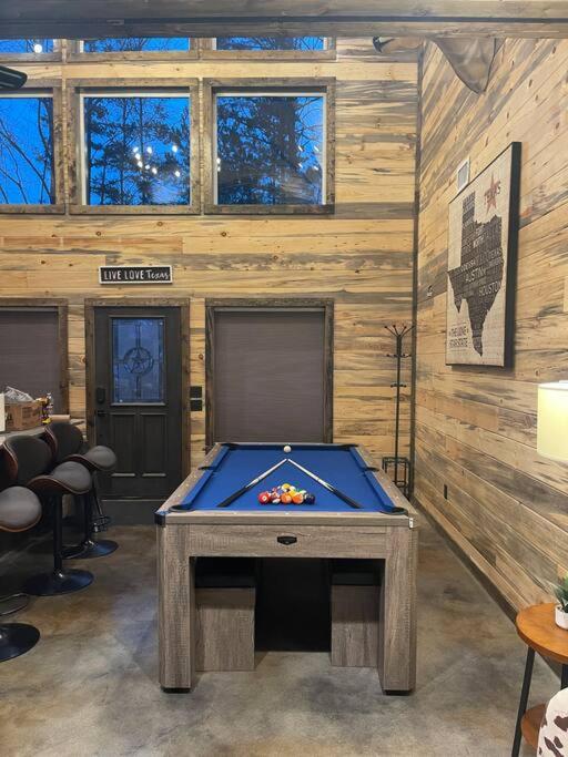 The Big Tex Luxury Cabin Is Epic Broken Bow Ngoại thất bức ảnh