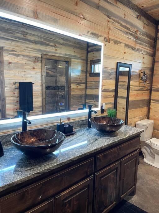 The Big Tex Luxury Cabin Is Epic Broken Bow Ngoại thất bức ảnh