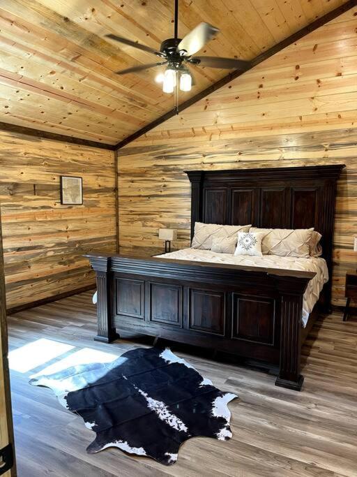 The Big Tex Luxury Cabin Is Epic Broken Bow Ngoại thất bức ảnh
