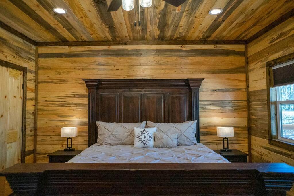 The Big Tex Luxury Cabin Is Epic Broken Bow Ngoại thất bức ảnh