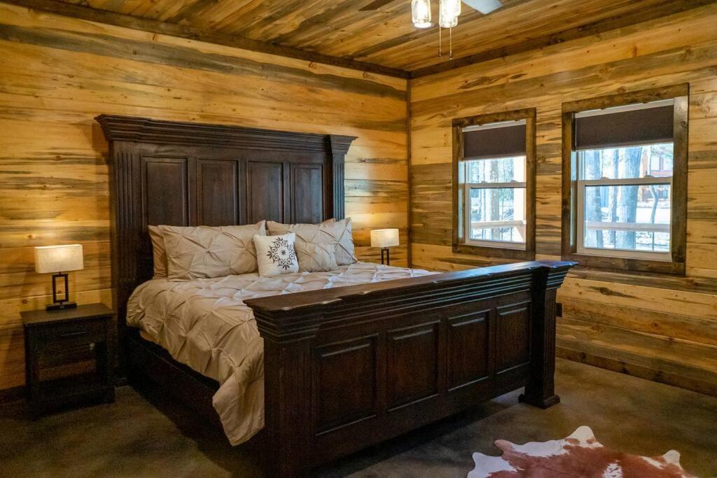 The Big Tex Luxury Cabin Is Epic Broken Bow Ngoại thất bức ảnh