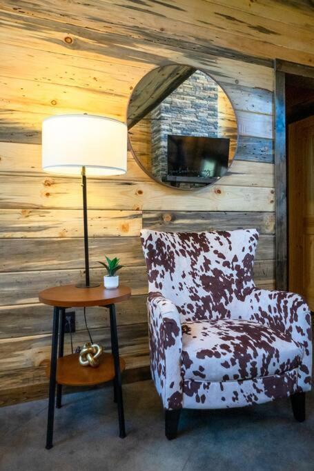 The Big Tex Luxury Cabin Is Epic Broken Bow Ngoại thất bức ảnh